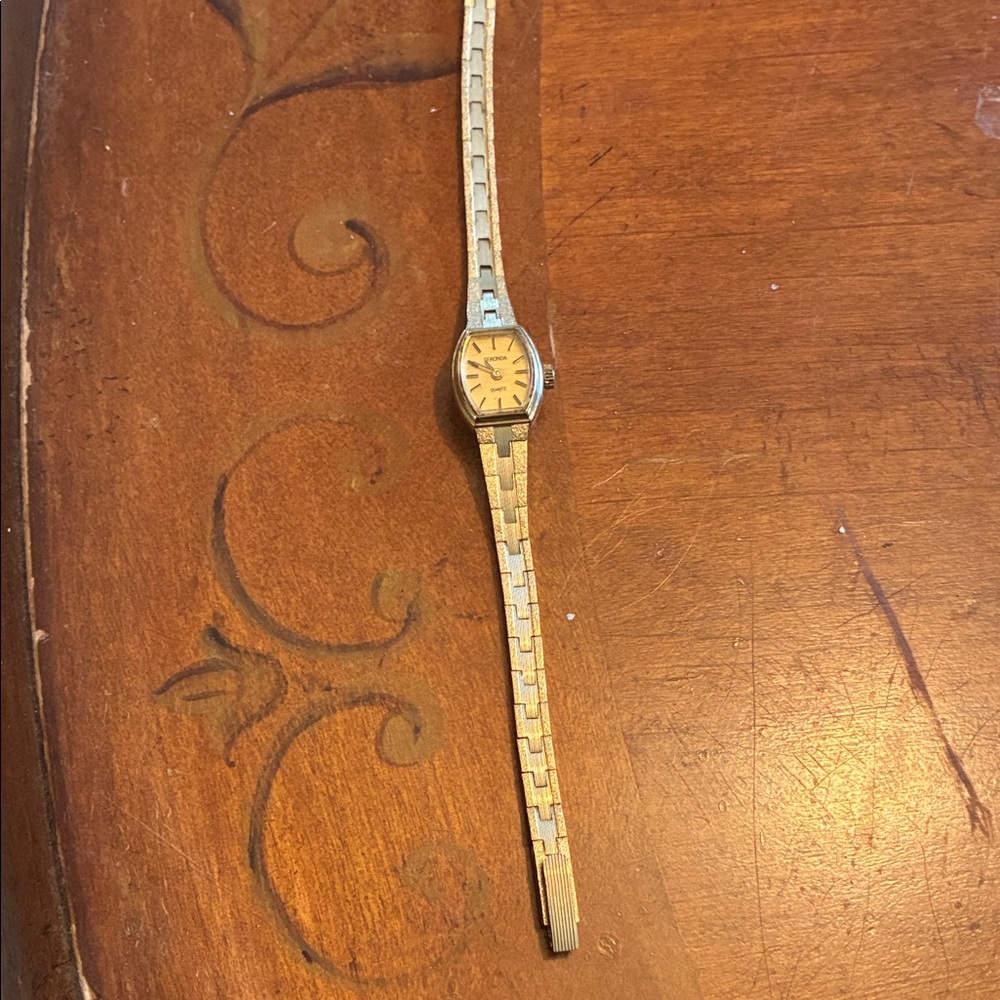 Vintage Elegant Gold Women's Watch - Sekonda
